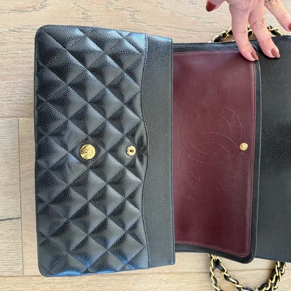 Chanel black Jumbo Classic Caviar Double Flap Quilted Leather Chain Bag - Picture 3 of 14